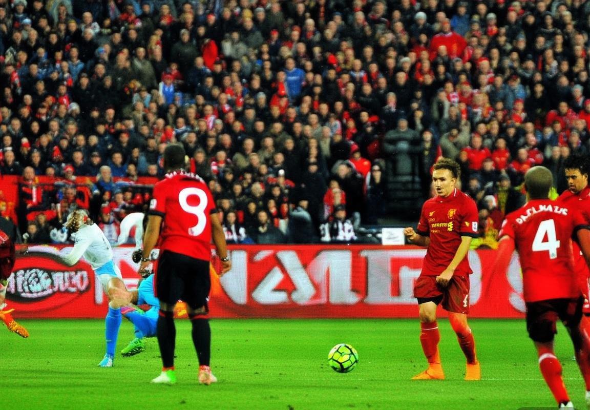 2014年曼联利物浦对决深度解析：状态对比、战术布局与心理战揭秘